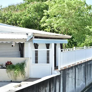 Le Channel Hotel